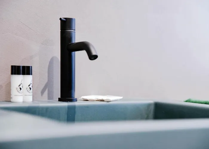 Cathedral - The House Of Travelers * 코모