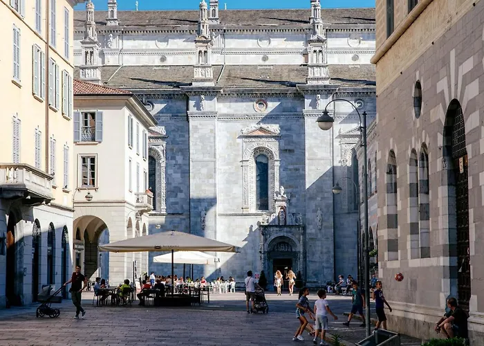 Cathedral - The House Of Travelers 아파트 *