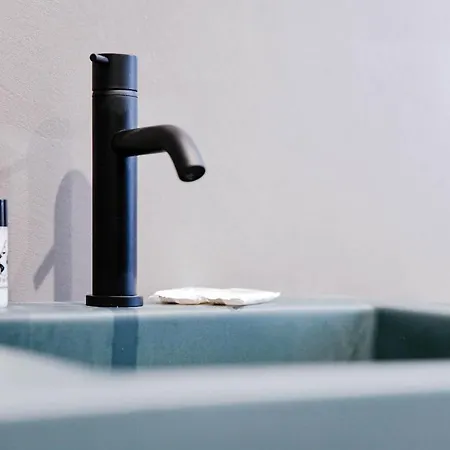 Cathedral - The House Of Travelers * Όπως