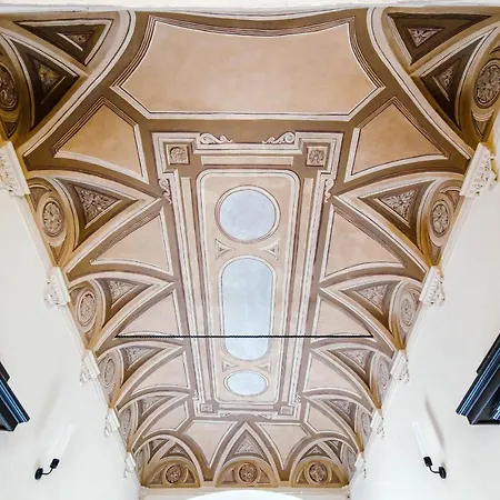 Cathedral - The House Of Travelers アパート コモ